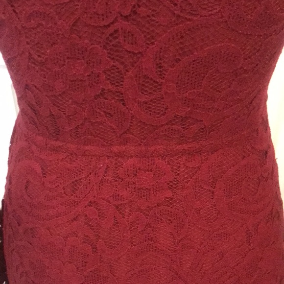 Hollister V-neck Lace Dress - Picture 6 of 10